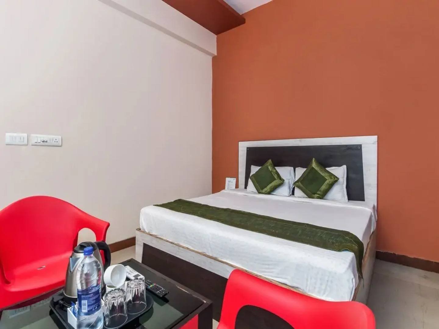 Treebo Trip Lake View Vastu Khand