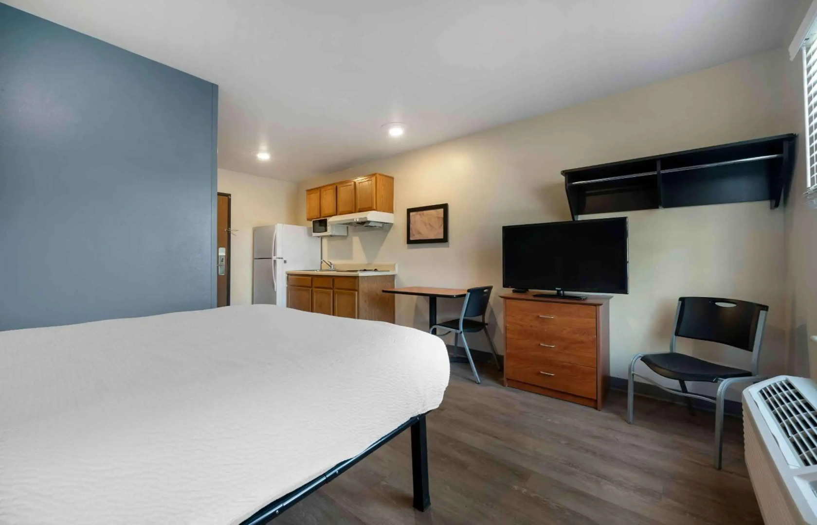 Woodspring Suites Ogden