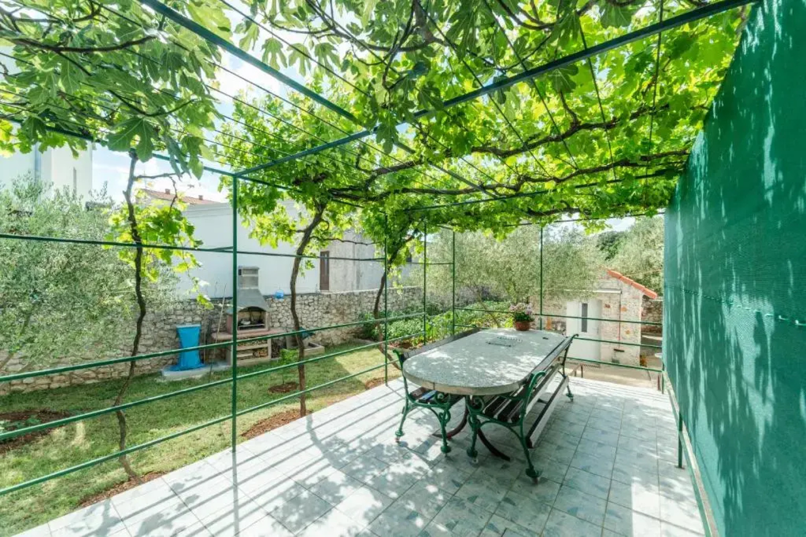 Apartments Brekalo