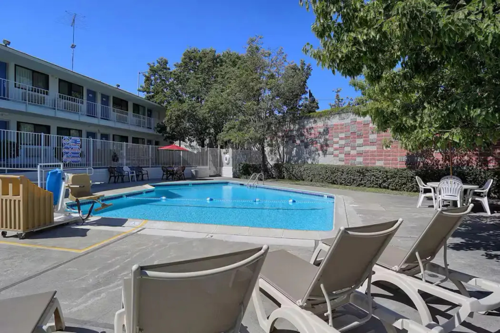 Super 8 by Wyndham Walnut Creek