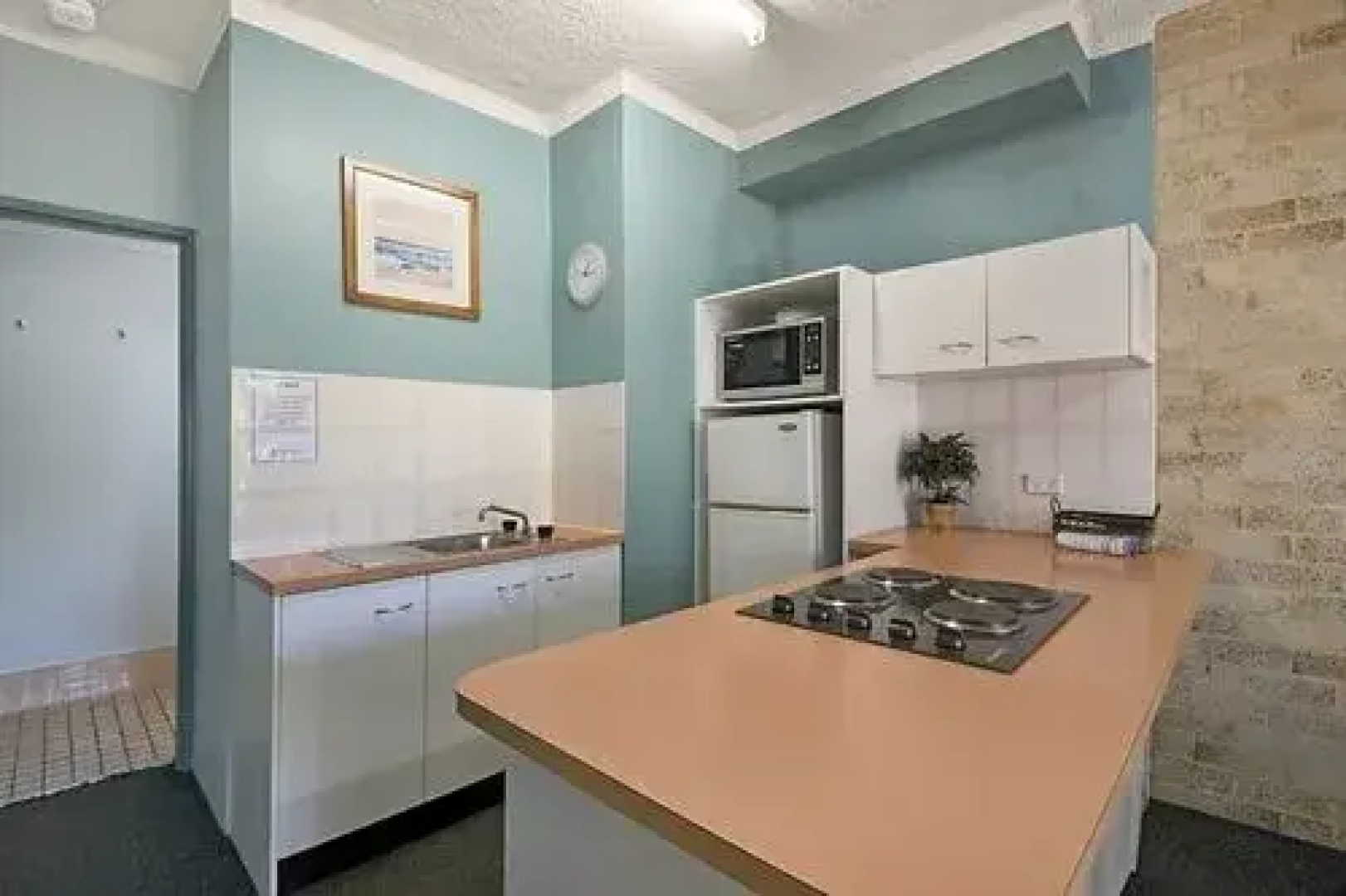 Allamanda Apartments