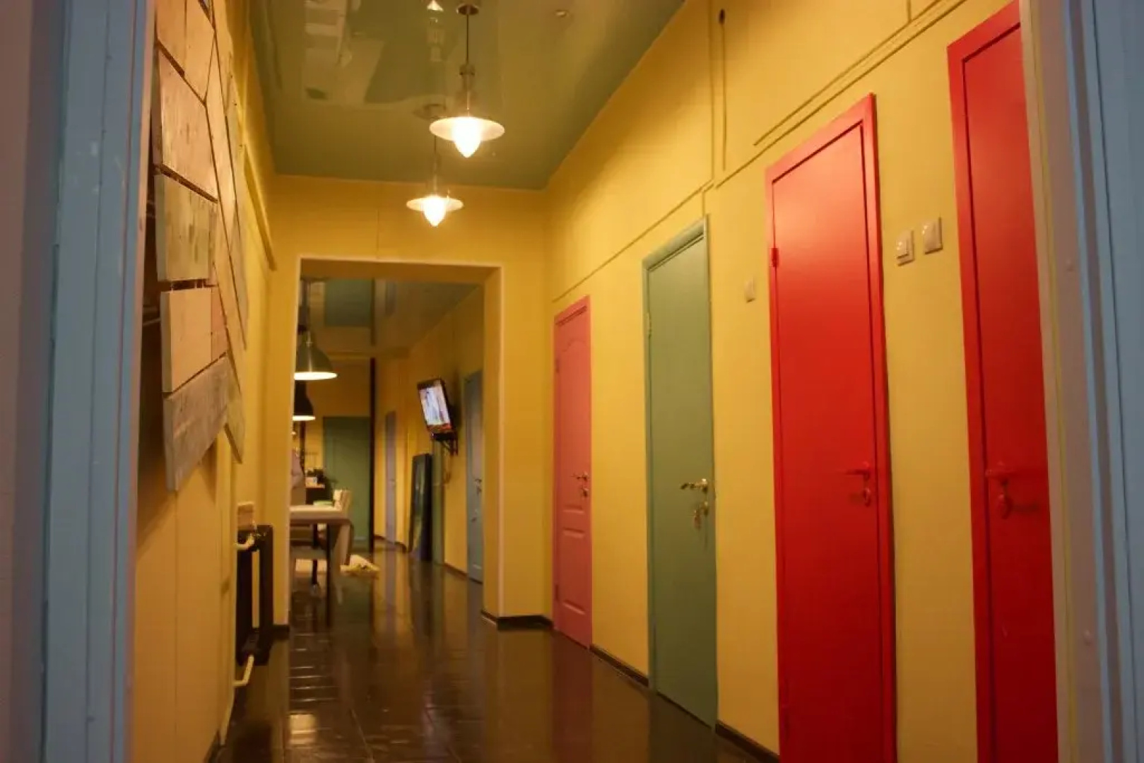 DOORS Mini-Hotel