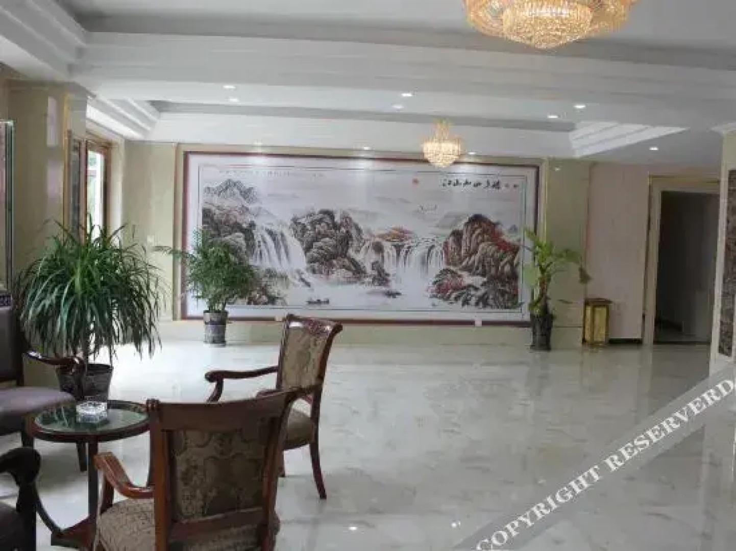 Junyue Business Hotel (Xining Caojiabao Airport Branch)