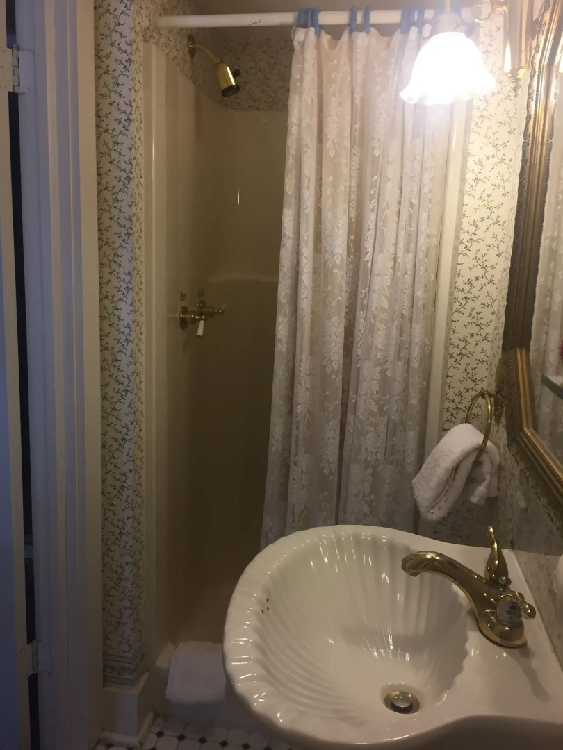 Woldert-Spence Manor