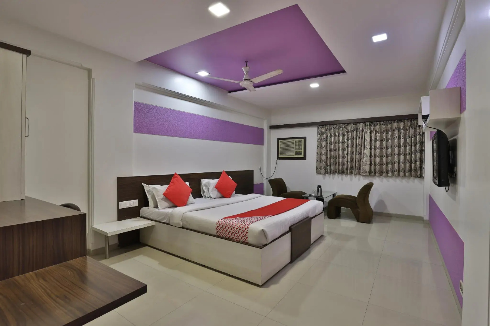 OYO 14235 Hotel Ostria