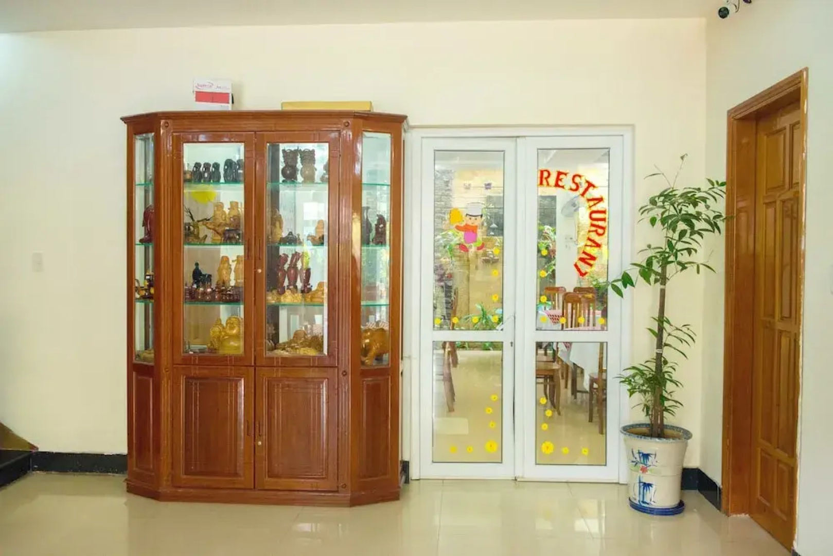 Hoang Van Hotel