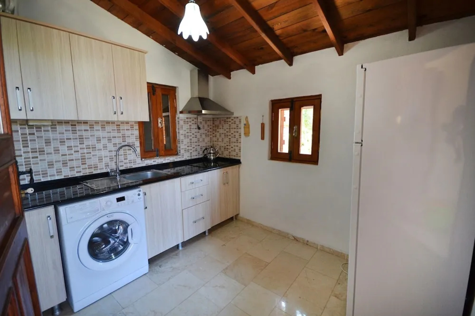 KAY4800 Villa Sems 2 Bedrooms