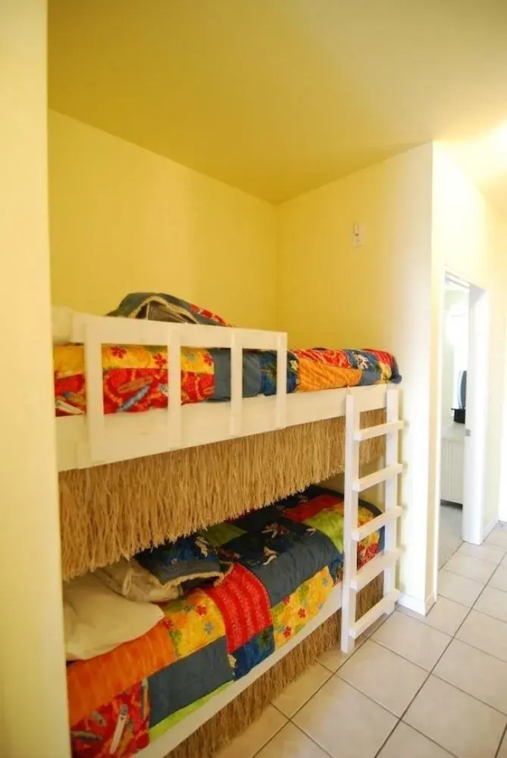 Sea La Vie by RedAwning