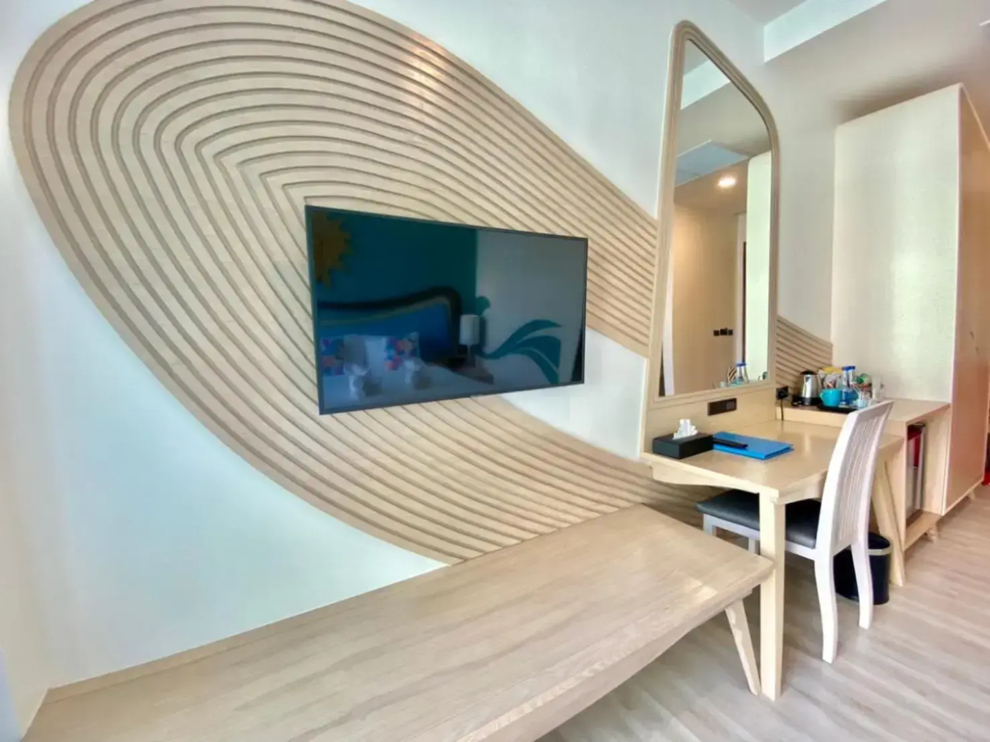 Elmas Cha-Am Design Hotel (SHA Extra Plus)