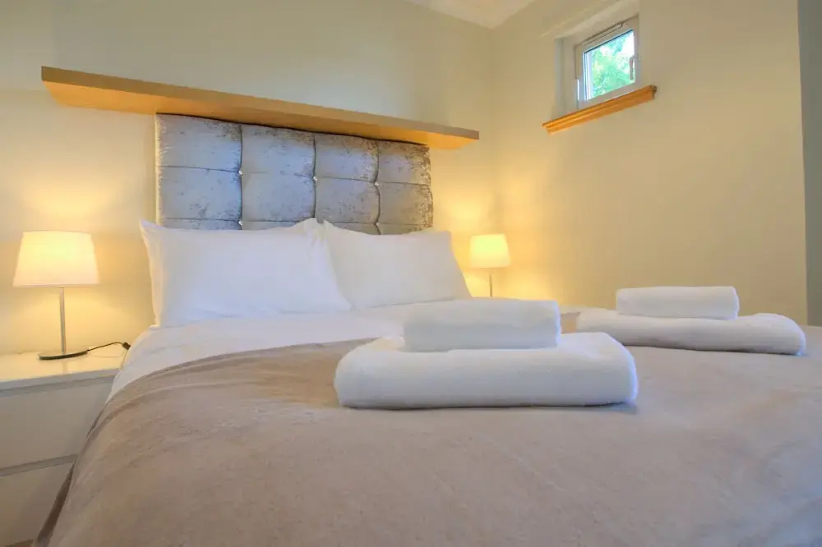 Knightsridge House Apartment