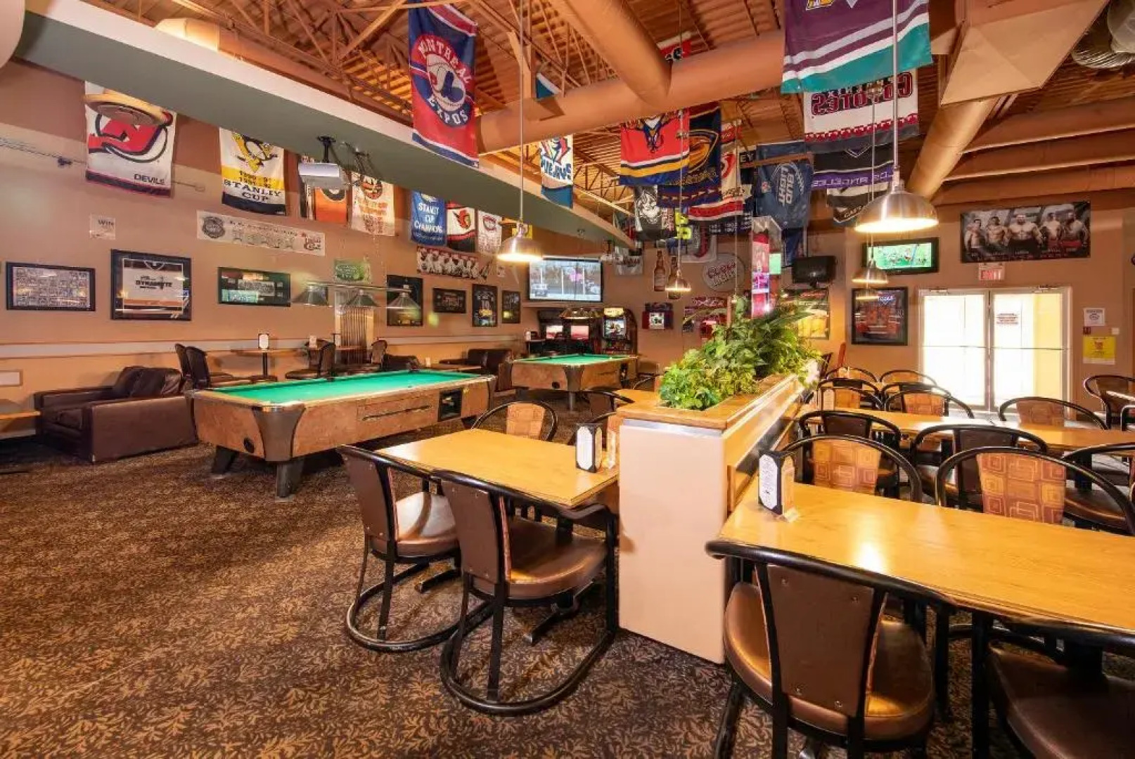 Dunvegan Inn and Suites