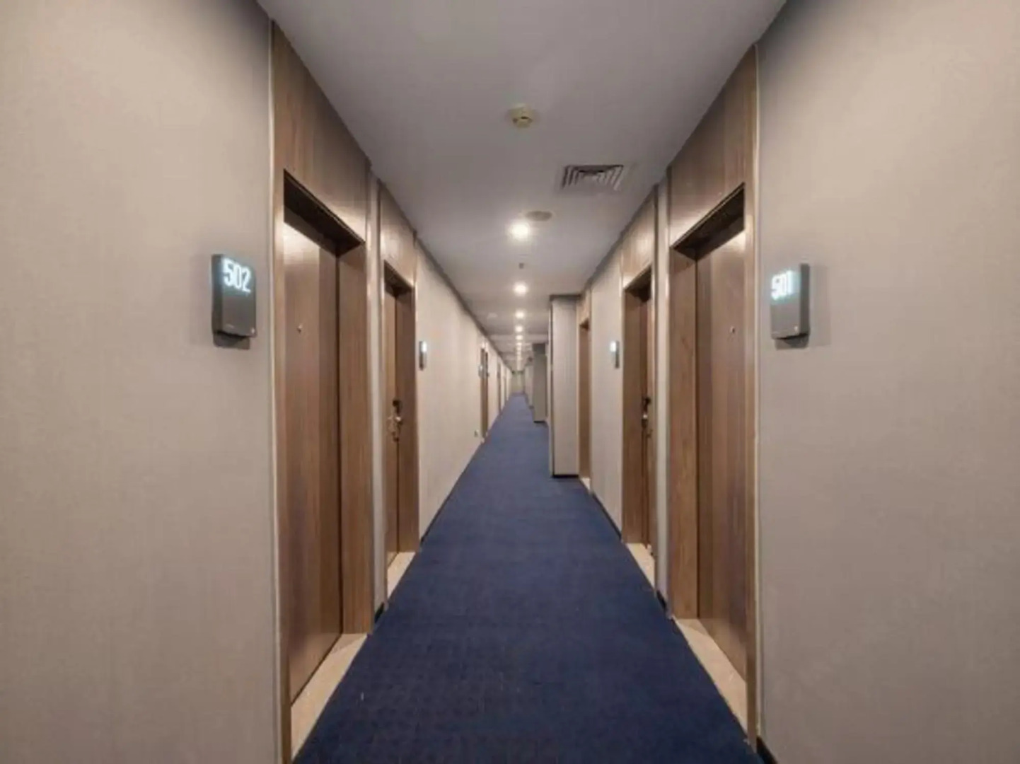 7Days Inn Zhuzhou red flag square