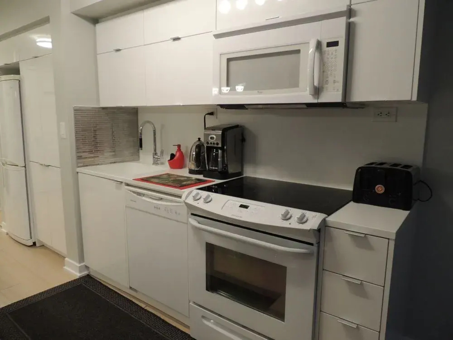 TVHR - Luxury Condos in Heart of Downtown