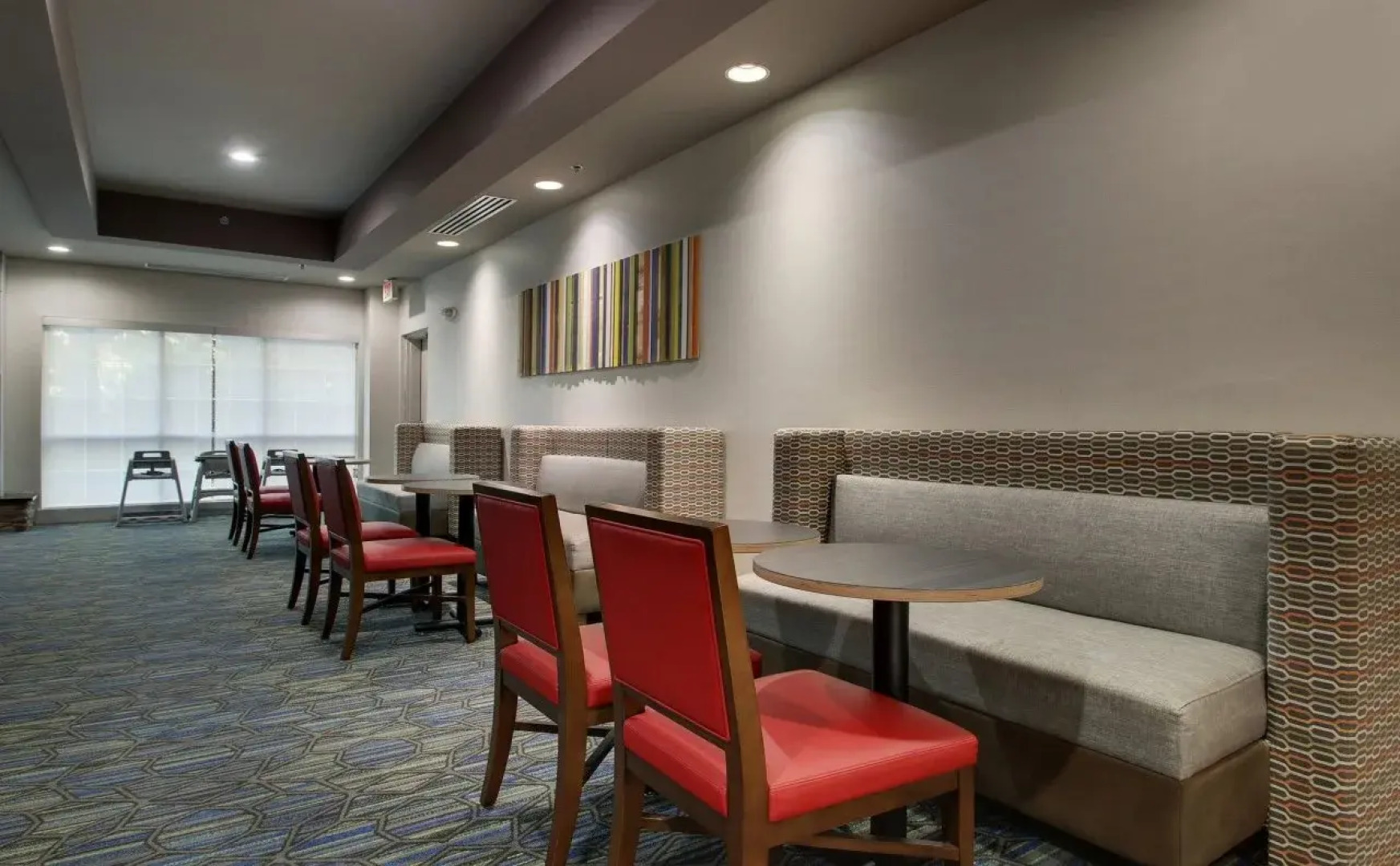 Holiday Inn Express Hotel & Suites Middleboro Raynham by IHG
