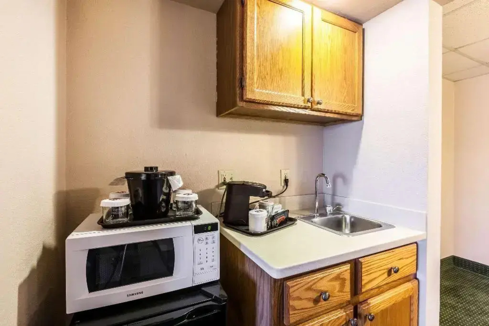 AmericInn & Suites By Wyndham Baraboo Event Center