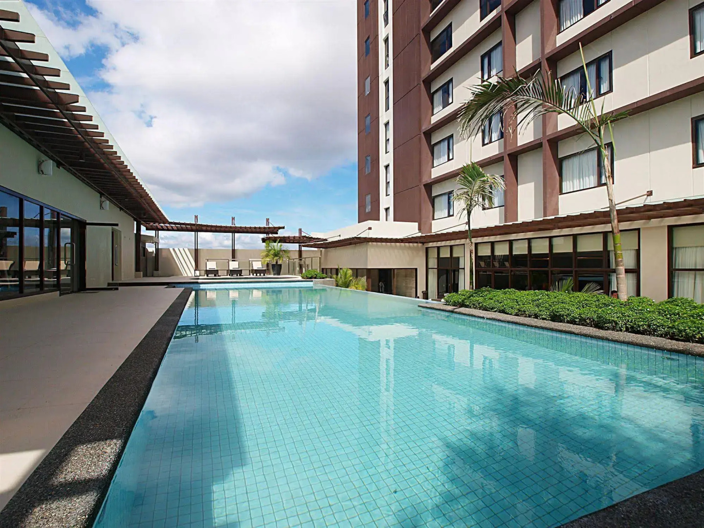 Seda Centrio - Newly Renovated