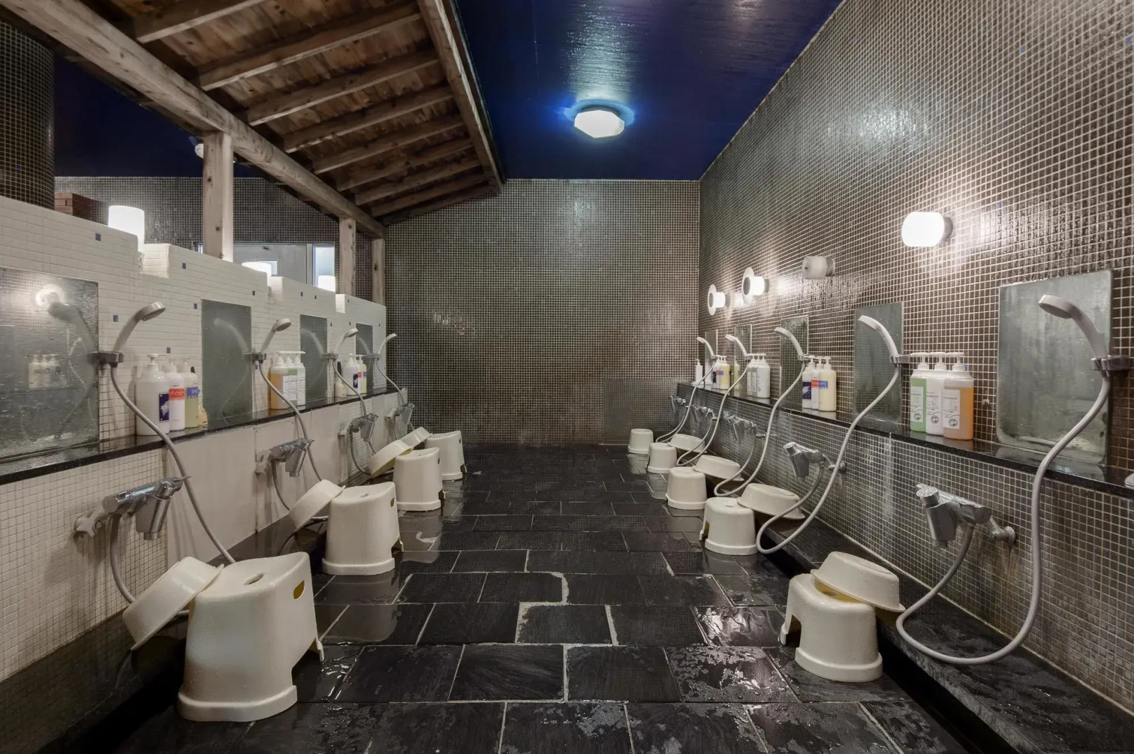 Izukogen Wanwan Paradise Condominium