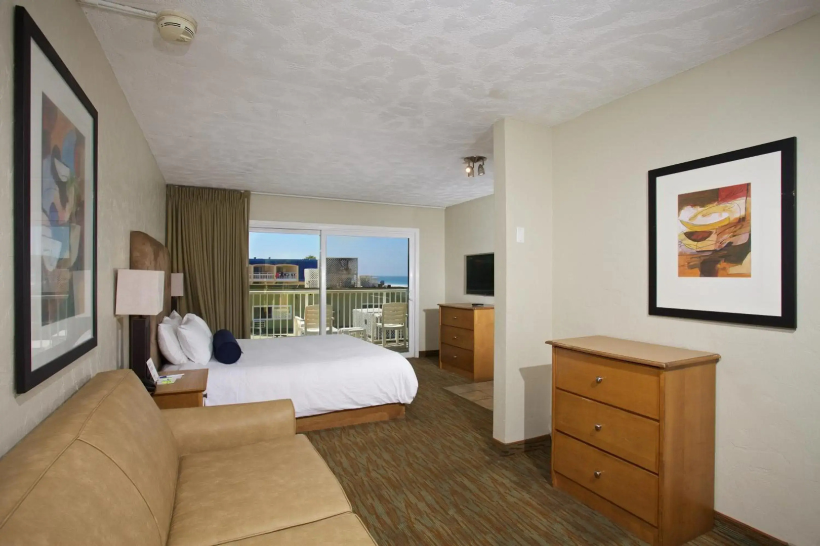 Surfer Beach Hotel