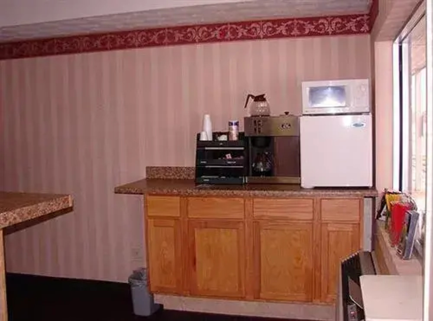 Red Carpet Inn Parkersburg