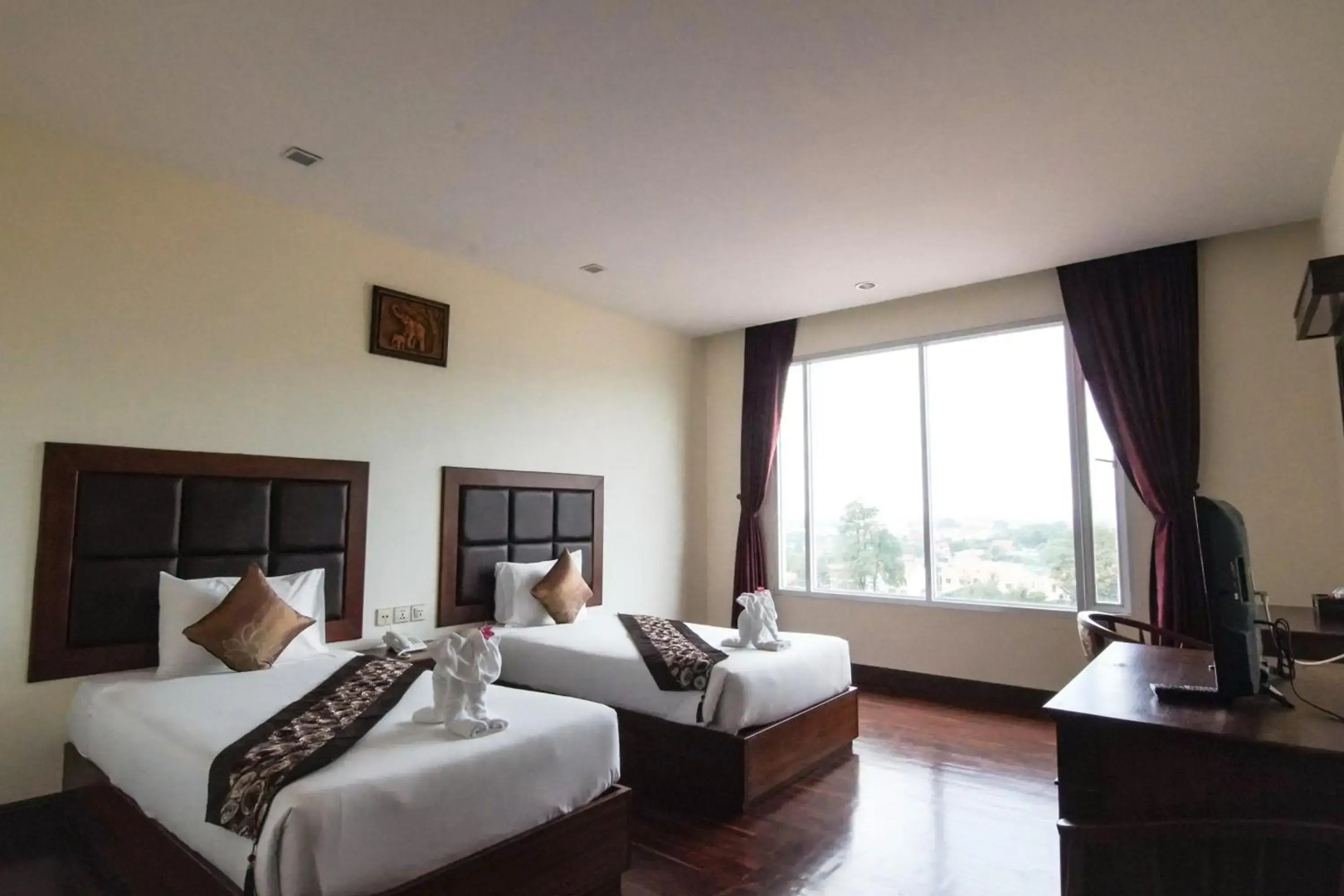 Arawan Riverside Hotel