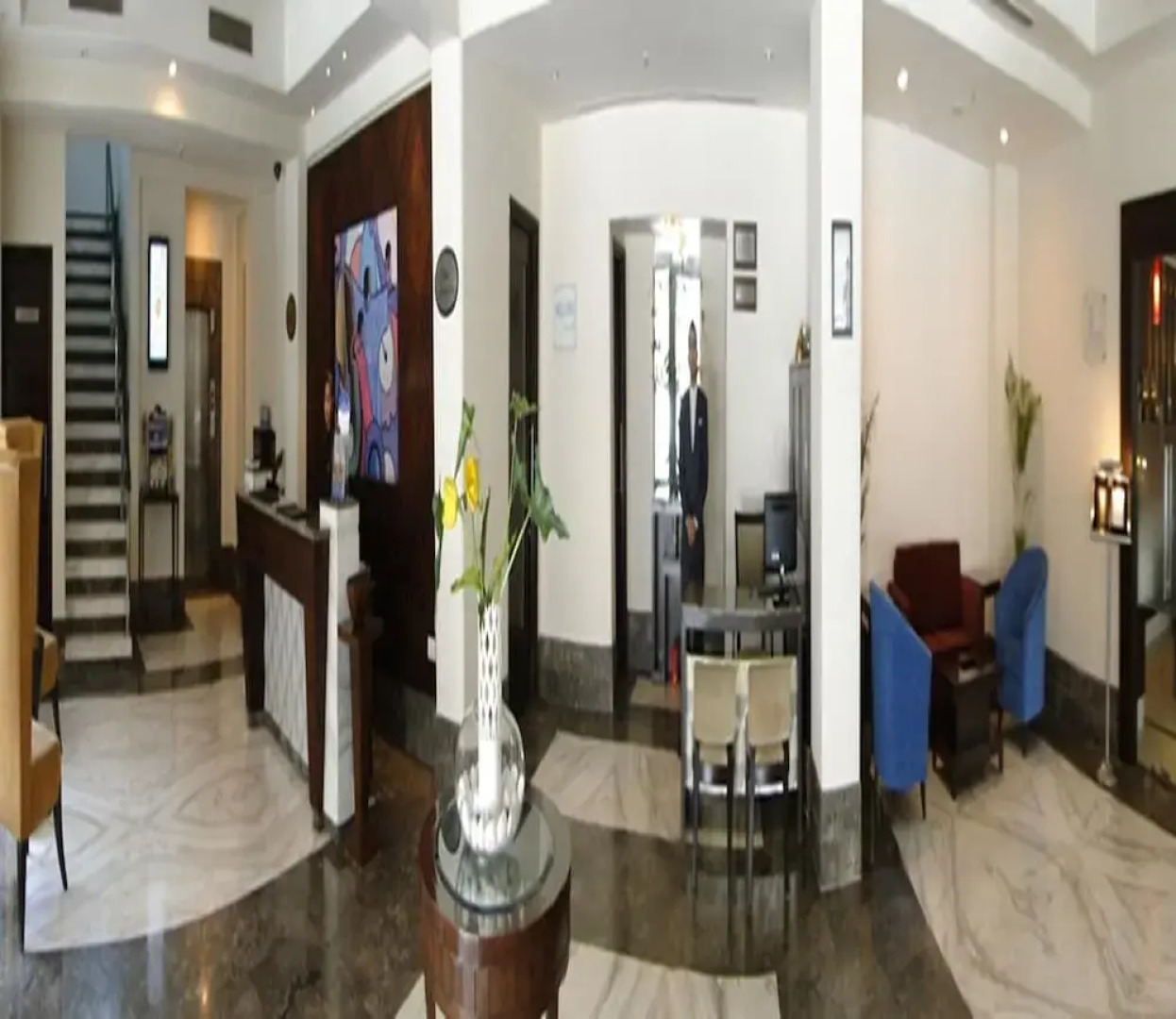 City Heart Sarovar Portico