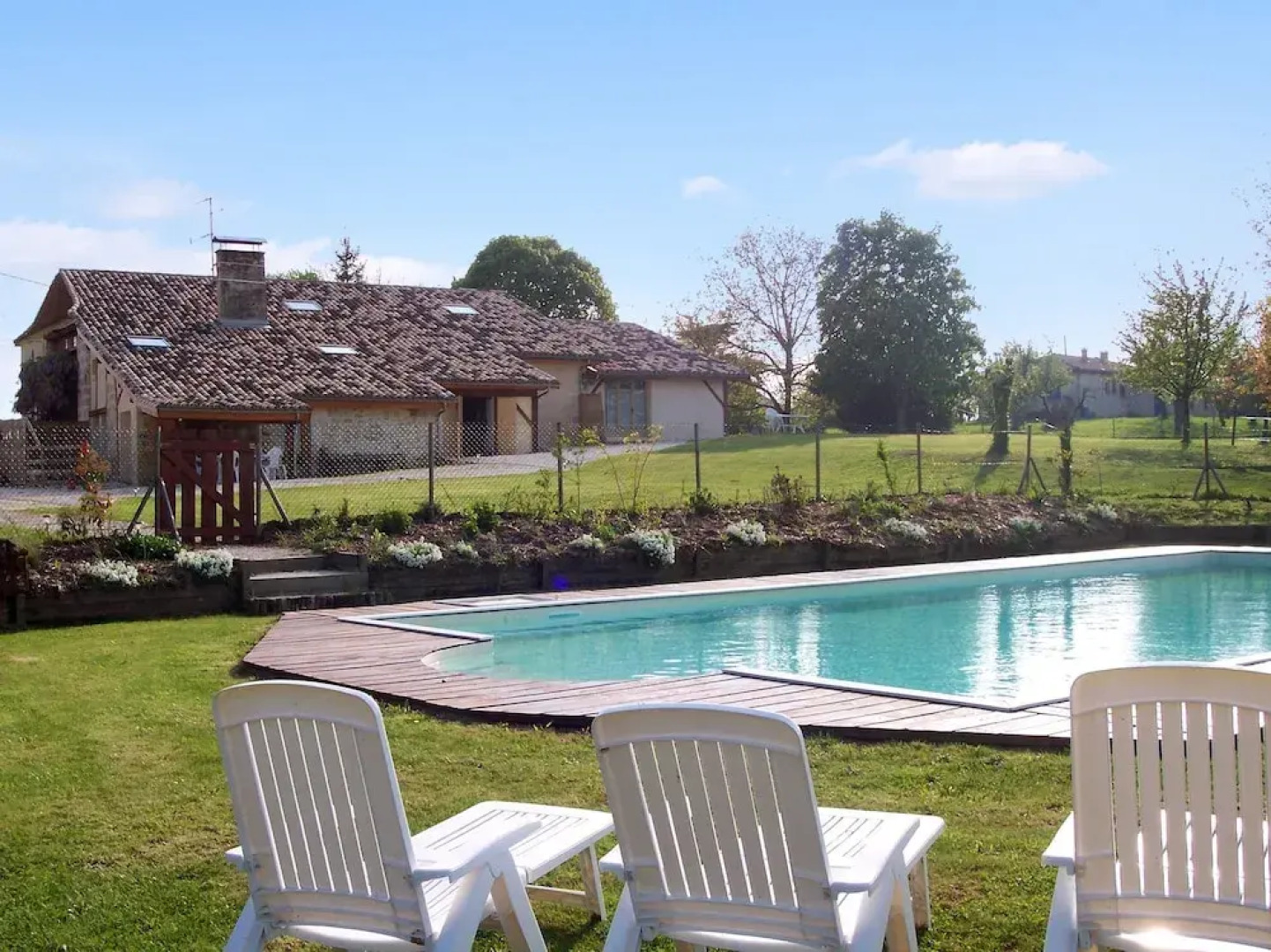 House With 3 Bedrooms in Agnac, With Pool Access and Enclosed Garden