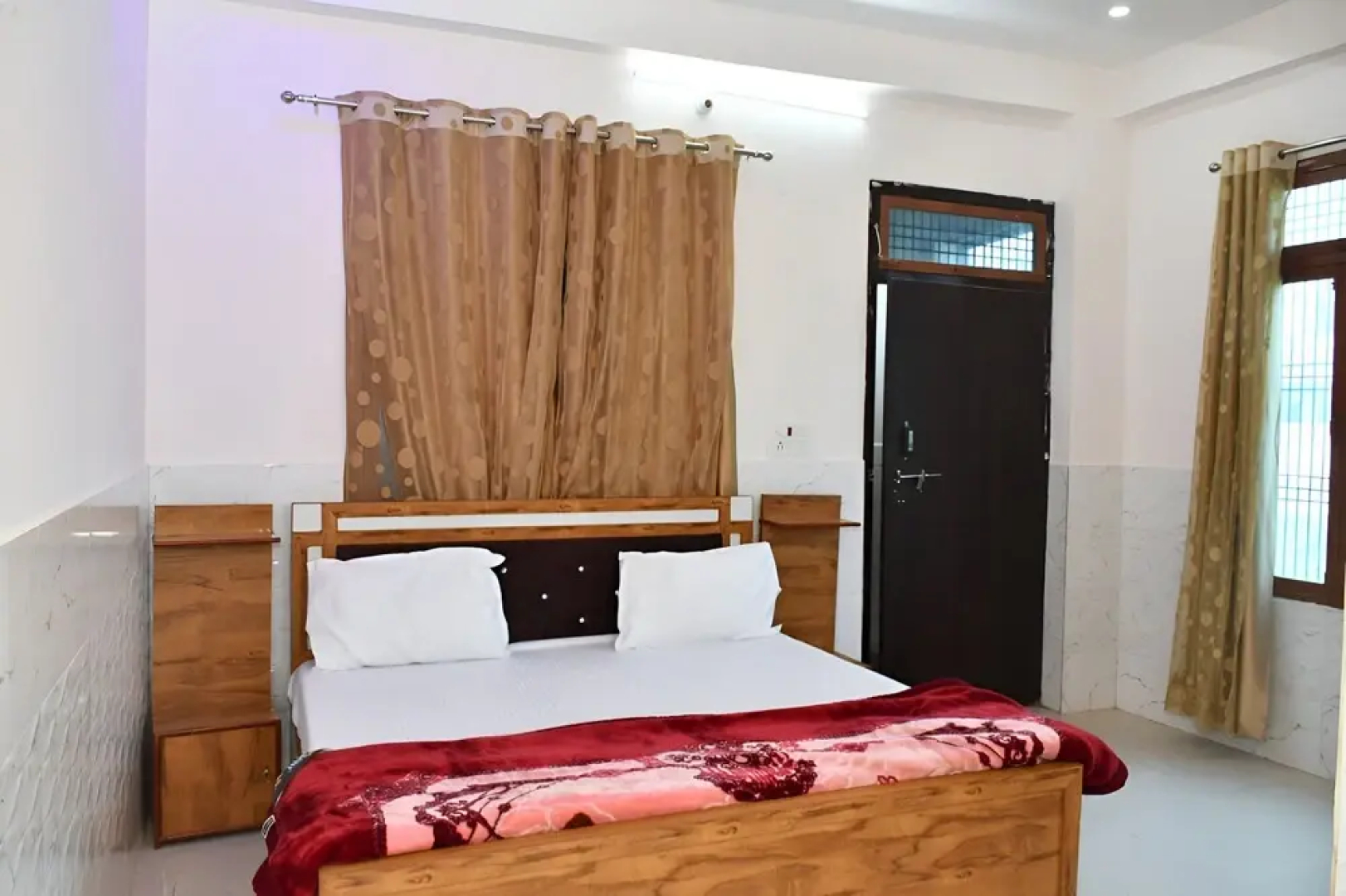 Siyaji Guest House