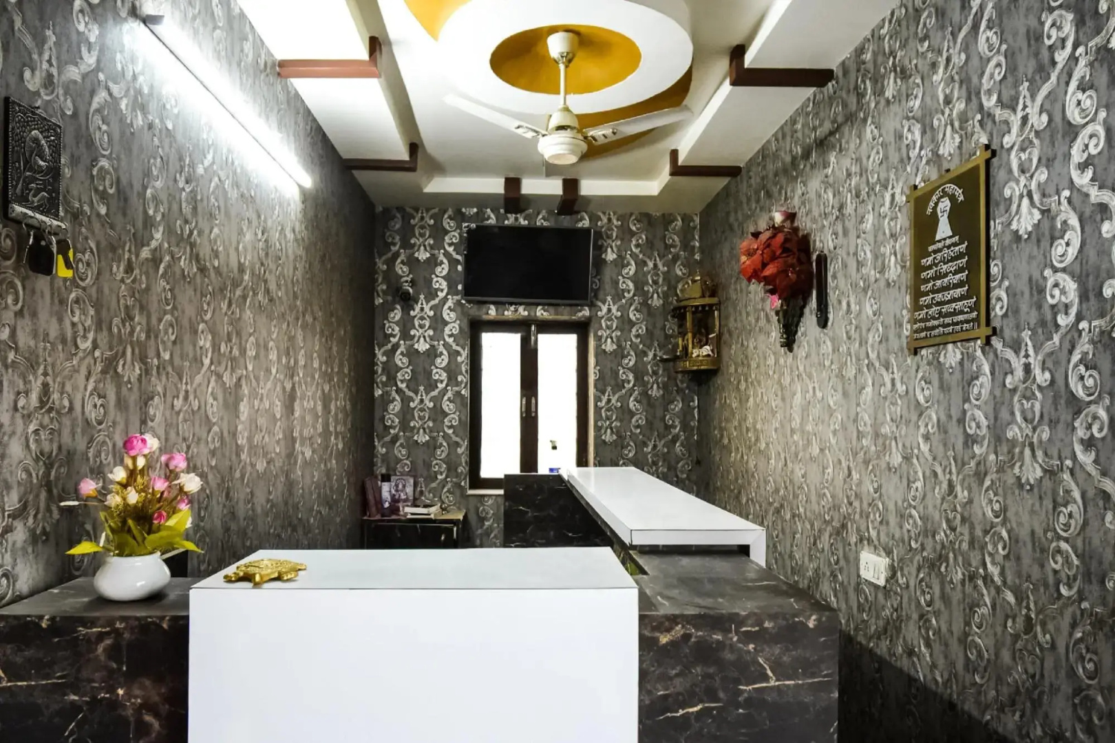 Sapphire Inn by OYO Rooms