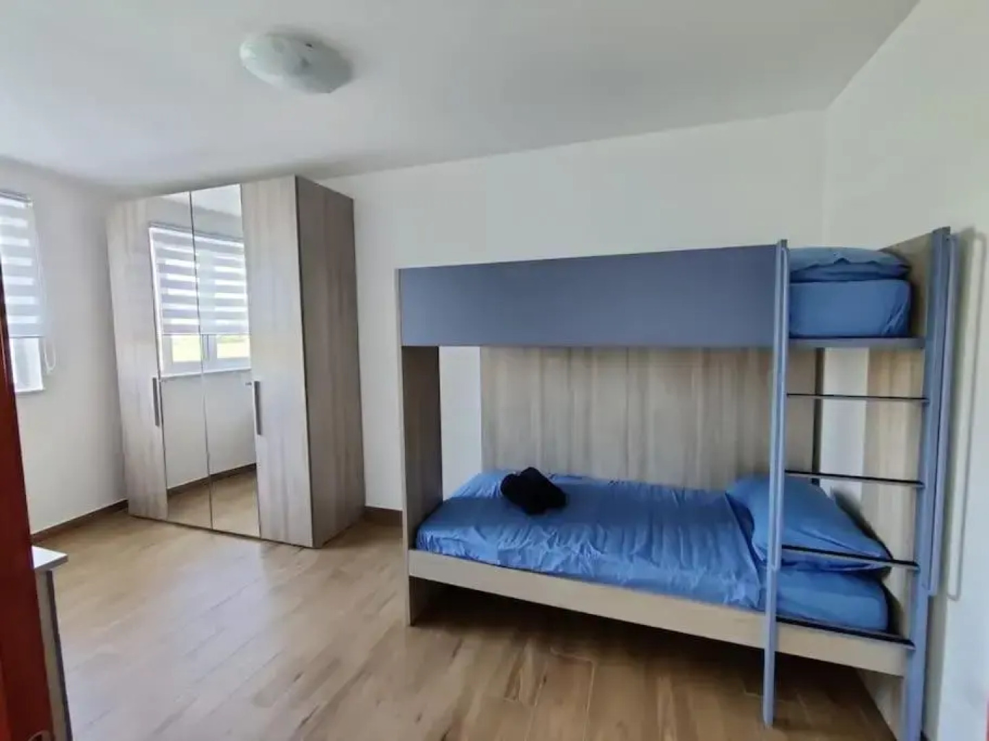 Luxurious 2 bedroom apartment with country view