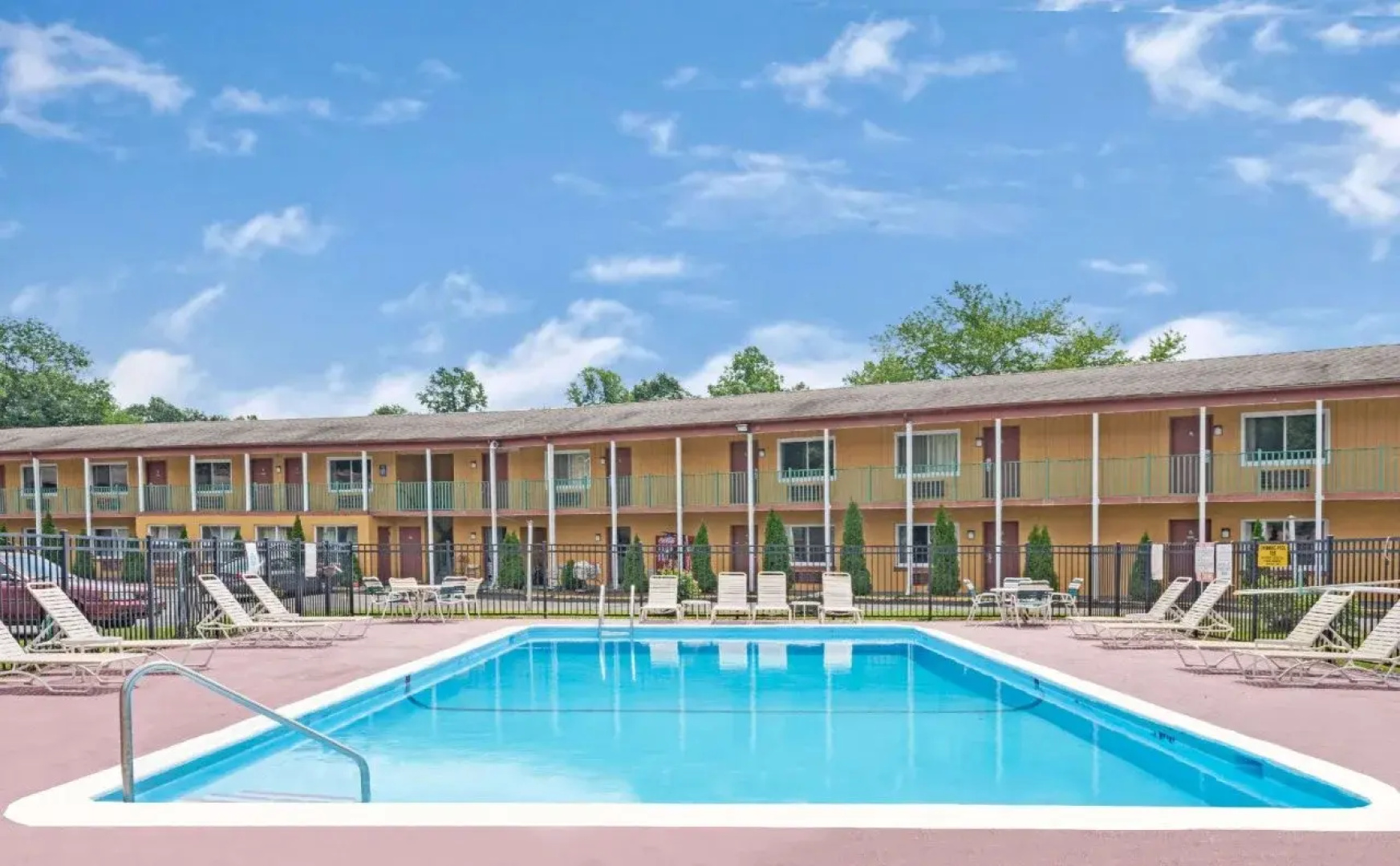 Star Deluxe Branford