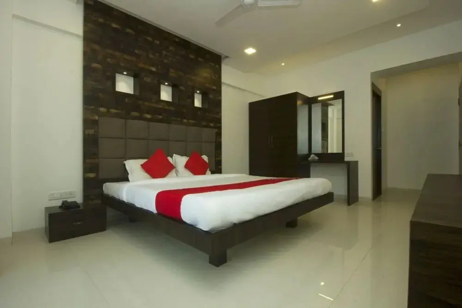 Blue Roof Sea Side By OYO Rooms