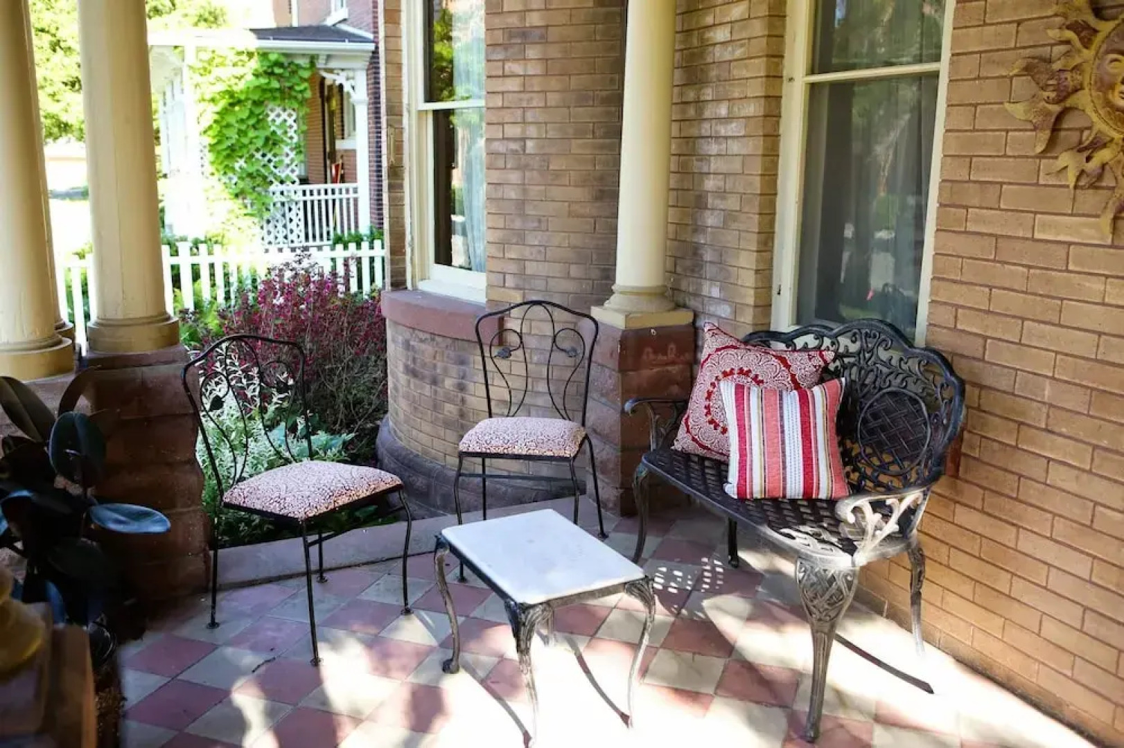 Bed & Breakfast On Broadway