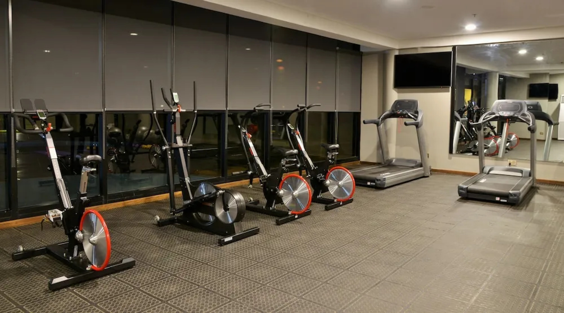 Mantis EPIC Hotel & Suites