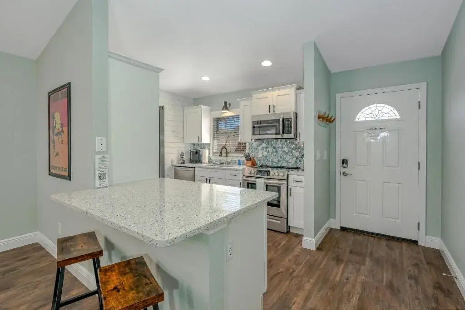 Charming Surf Bungalow Just 30 Seconds to the Beach!