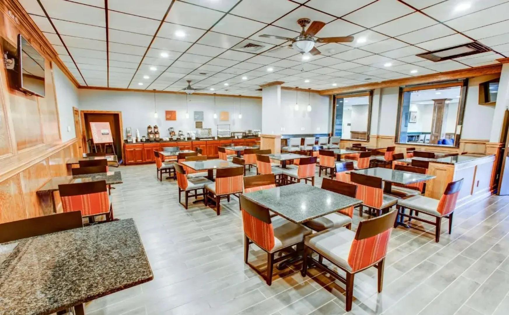 Comfort Inn & Suites Triadelphia - Wheeling