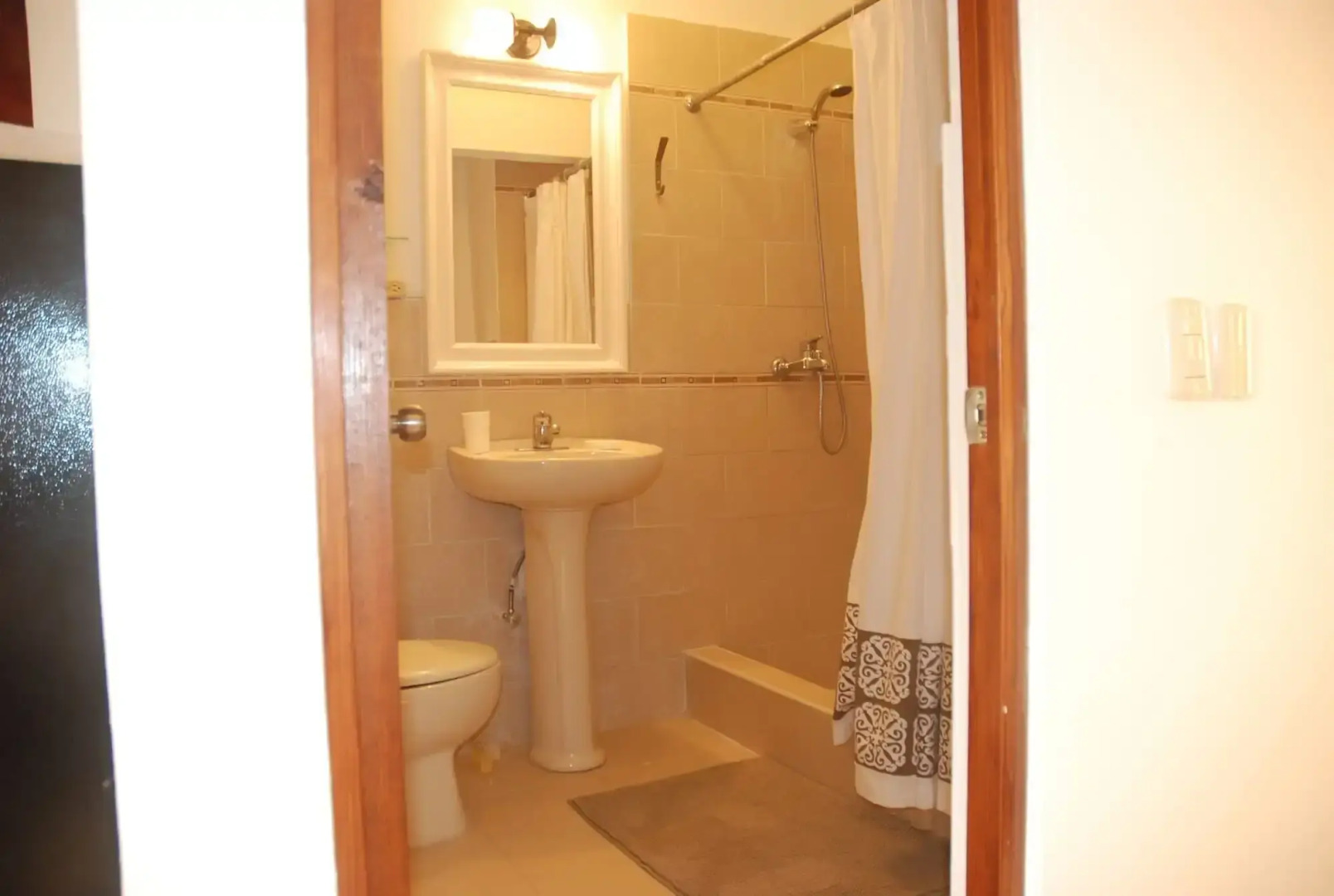 E&J Boutique Residences