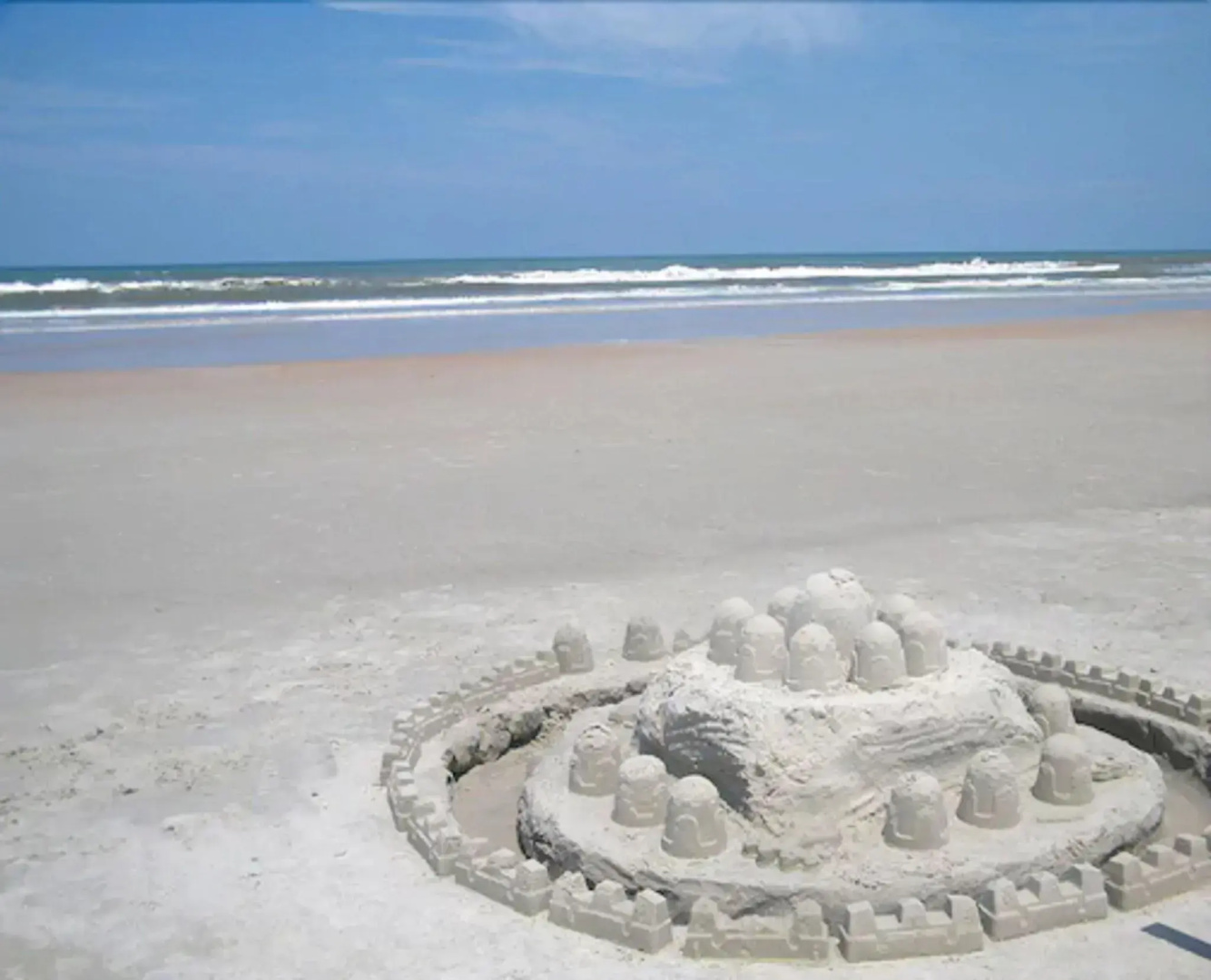 Beachside Hotel