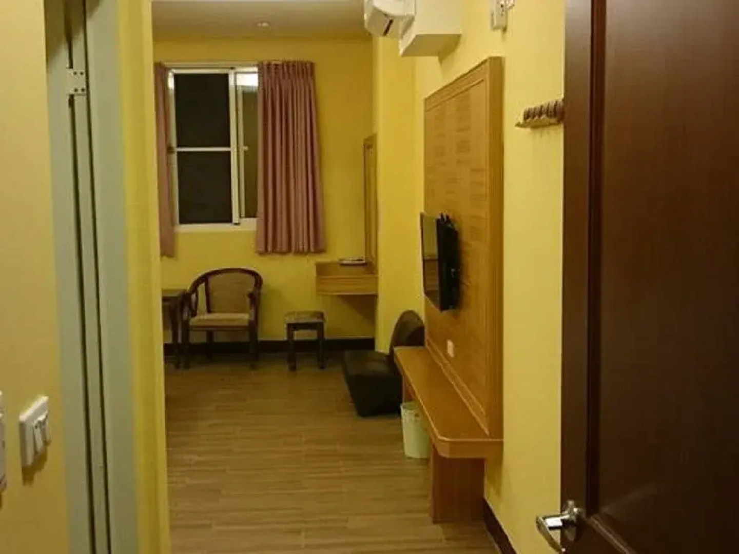 Sun Moon Lake Crystal B & B