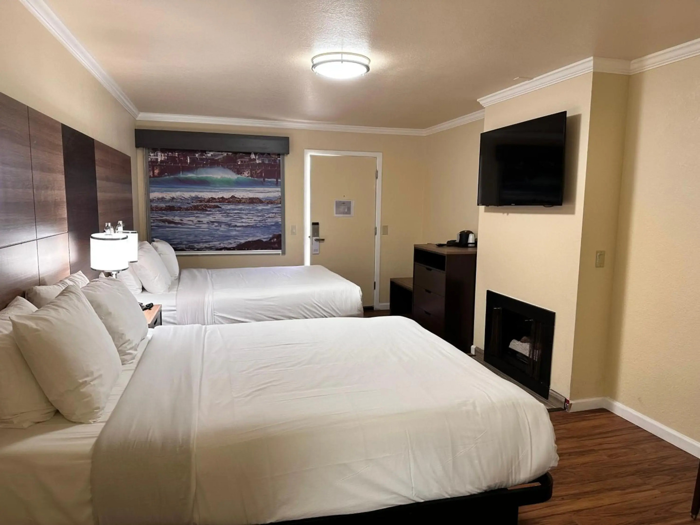 Beachwalker Inn and Suites