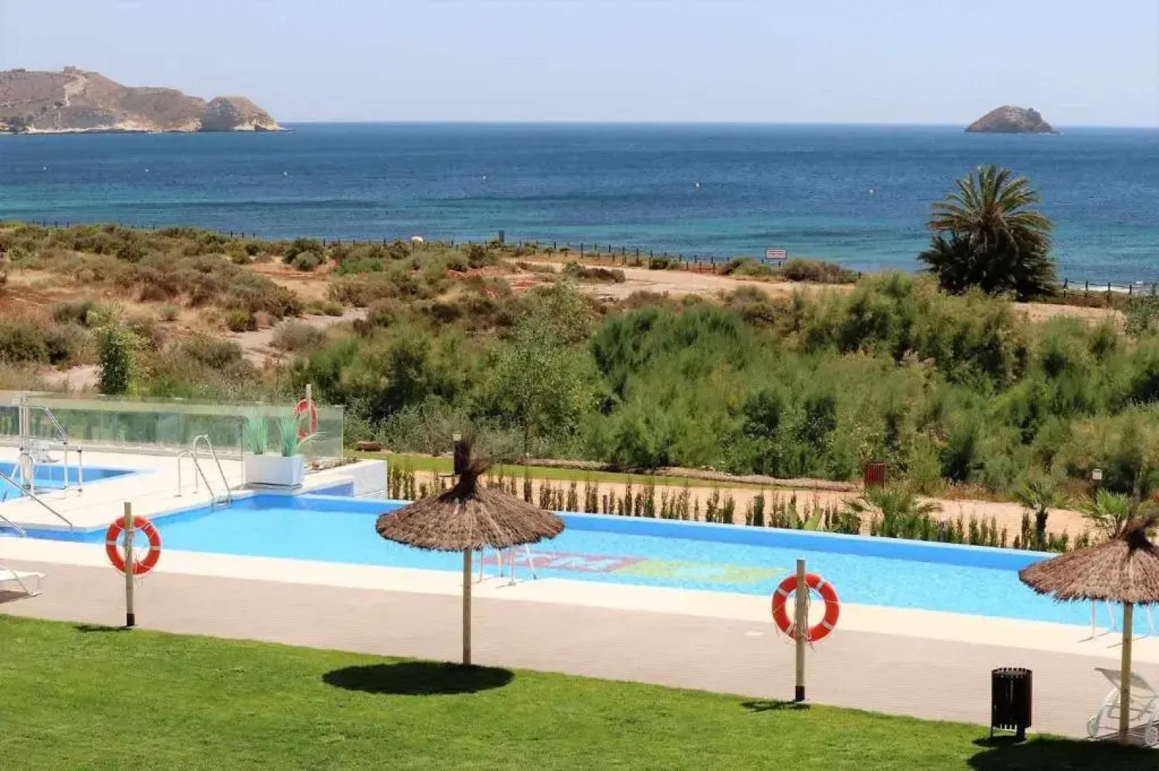 Azur apto lujo en 1a línea azotea piscina comun