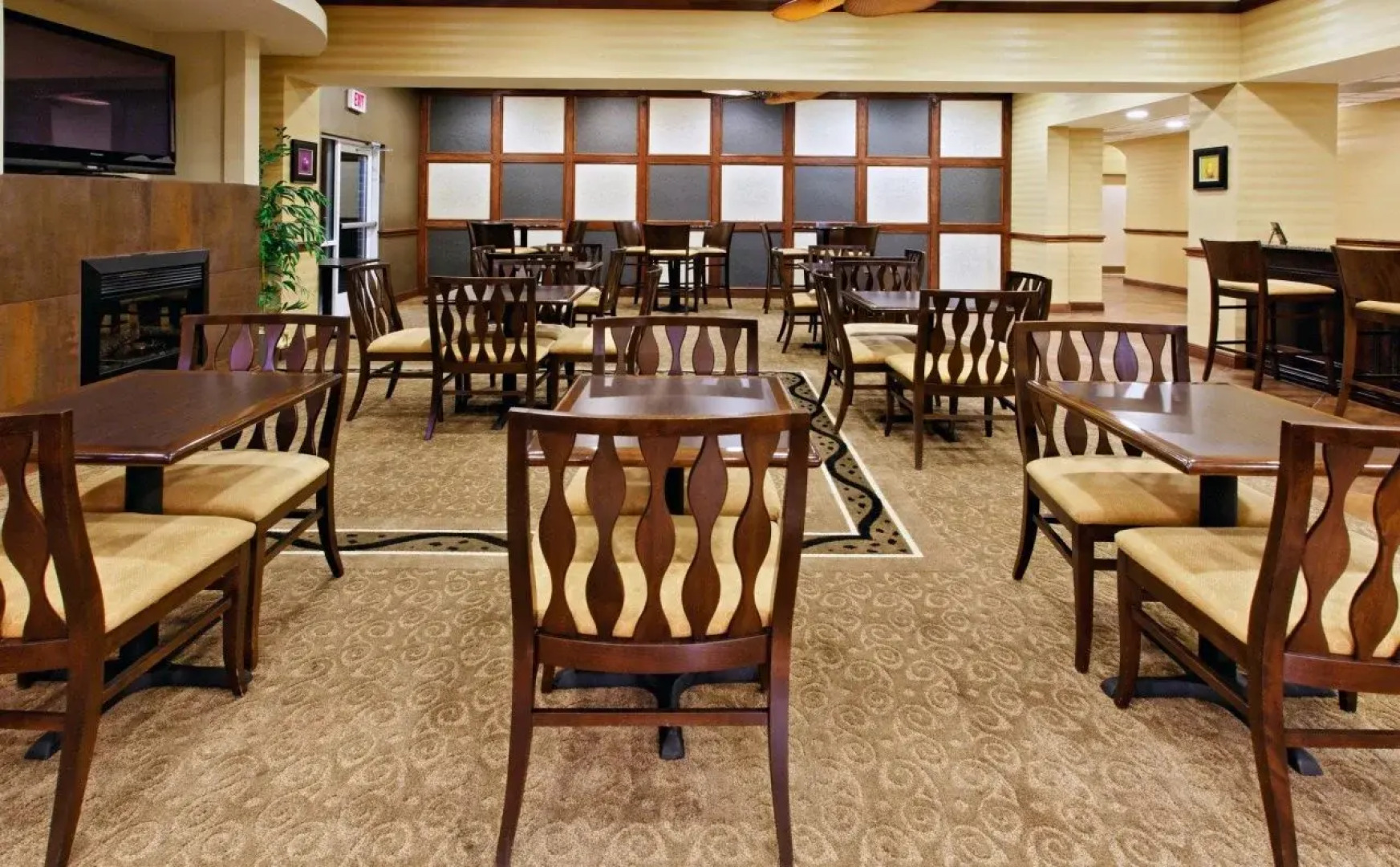 Holiday Inn Express Hotel & Suites Cleburne by IHG
