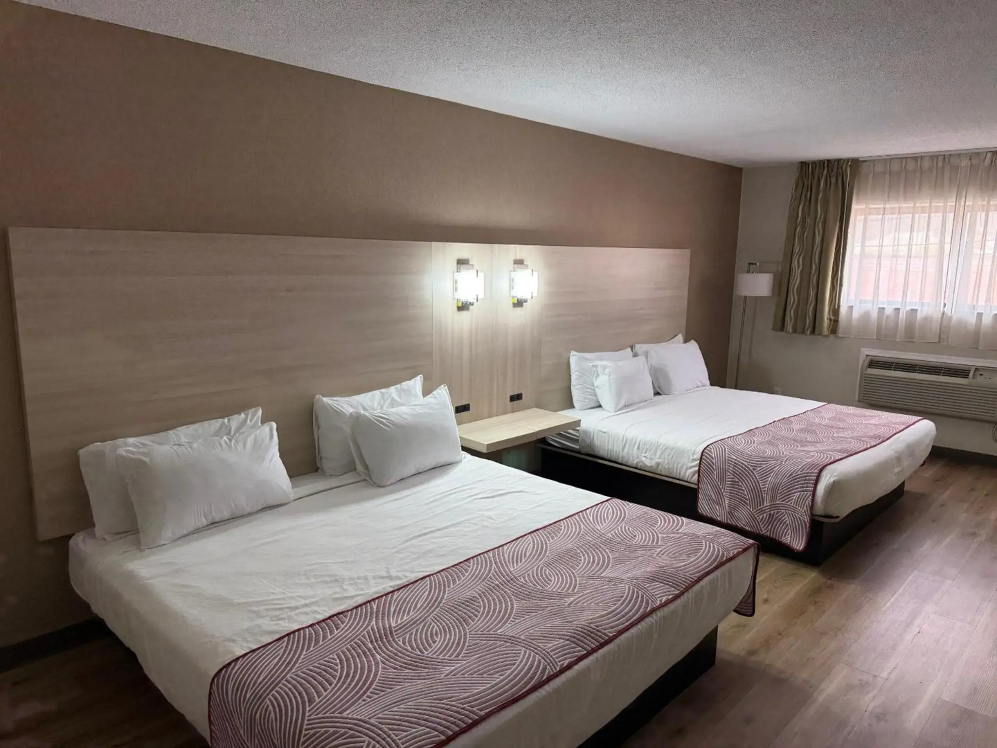 The Floral Park Motor Lodge