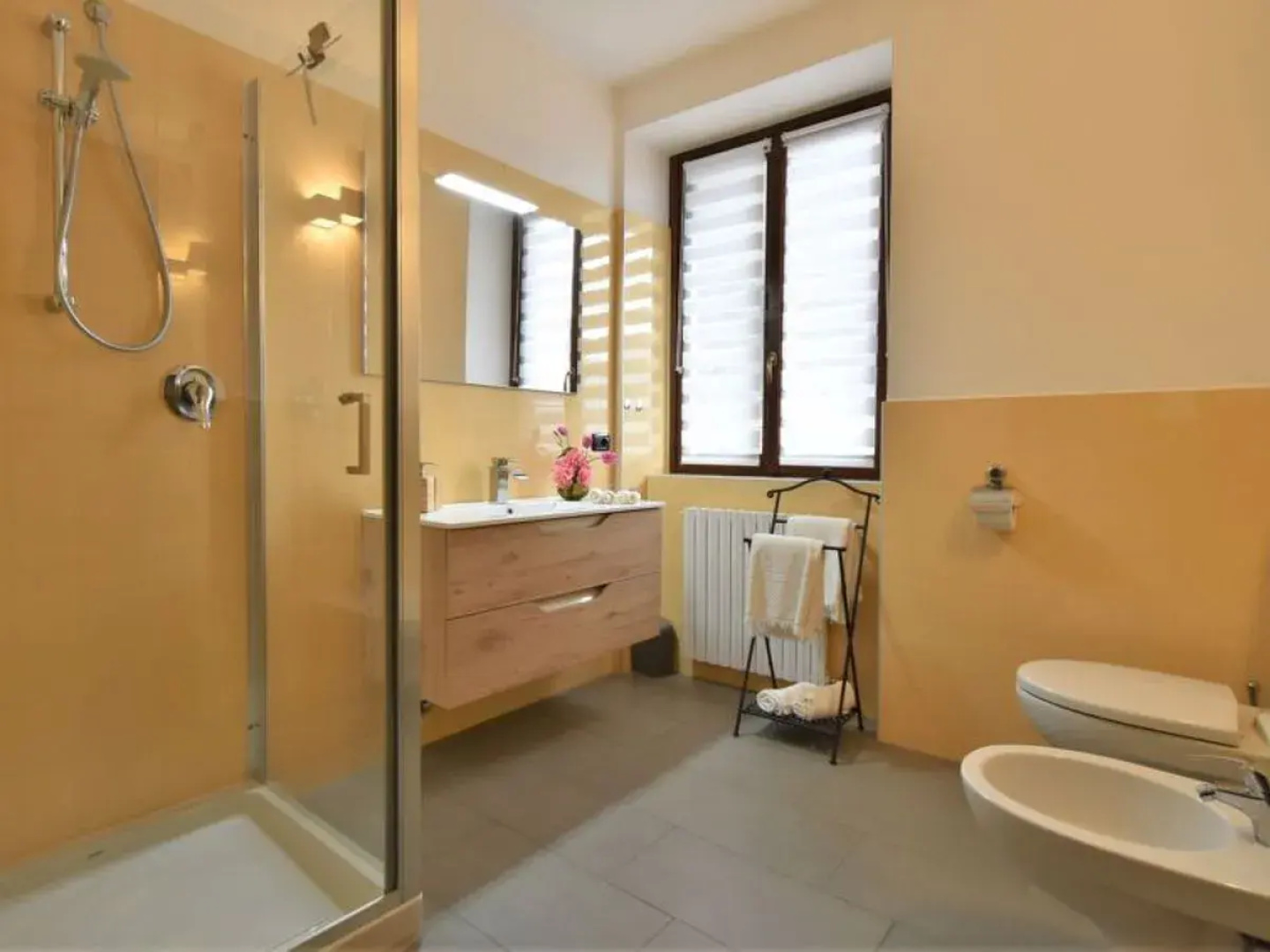 Valley View Pool Apartment