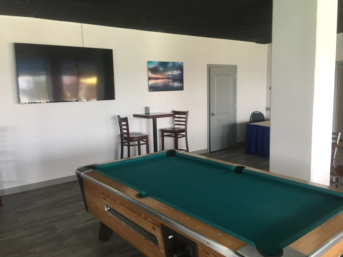 Crystal Coast Oceanfront Hotel