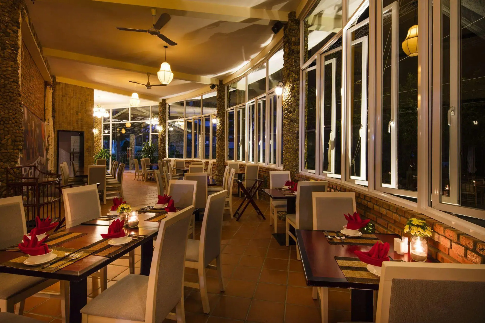 Diamond Bay Condotel - Resort Nha Trang