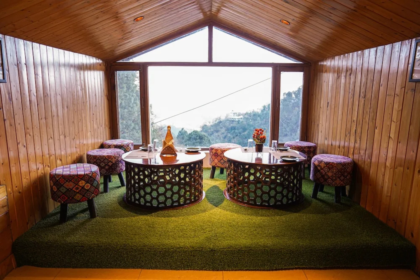 Montrose 11 Boutique