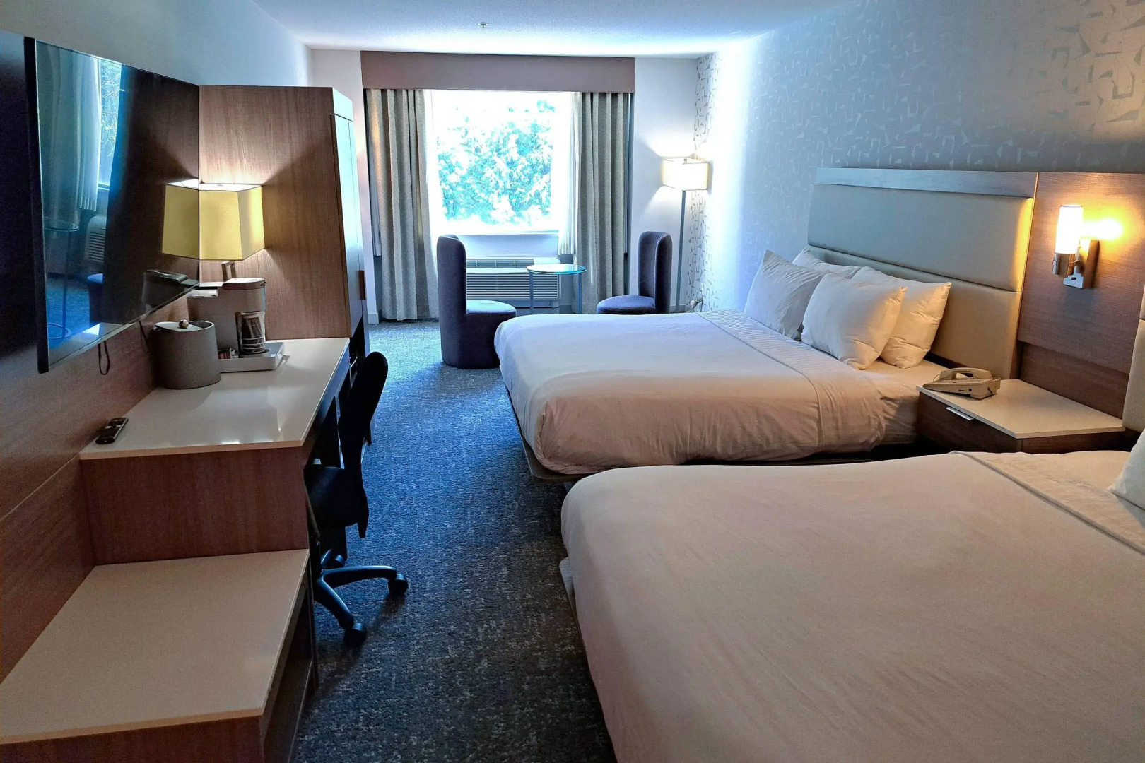 Comfort Hotel Vancouver Airport