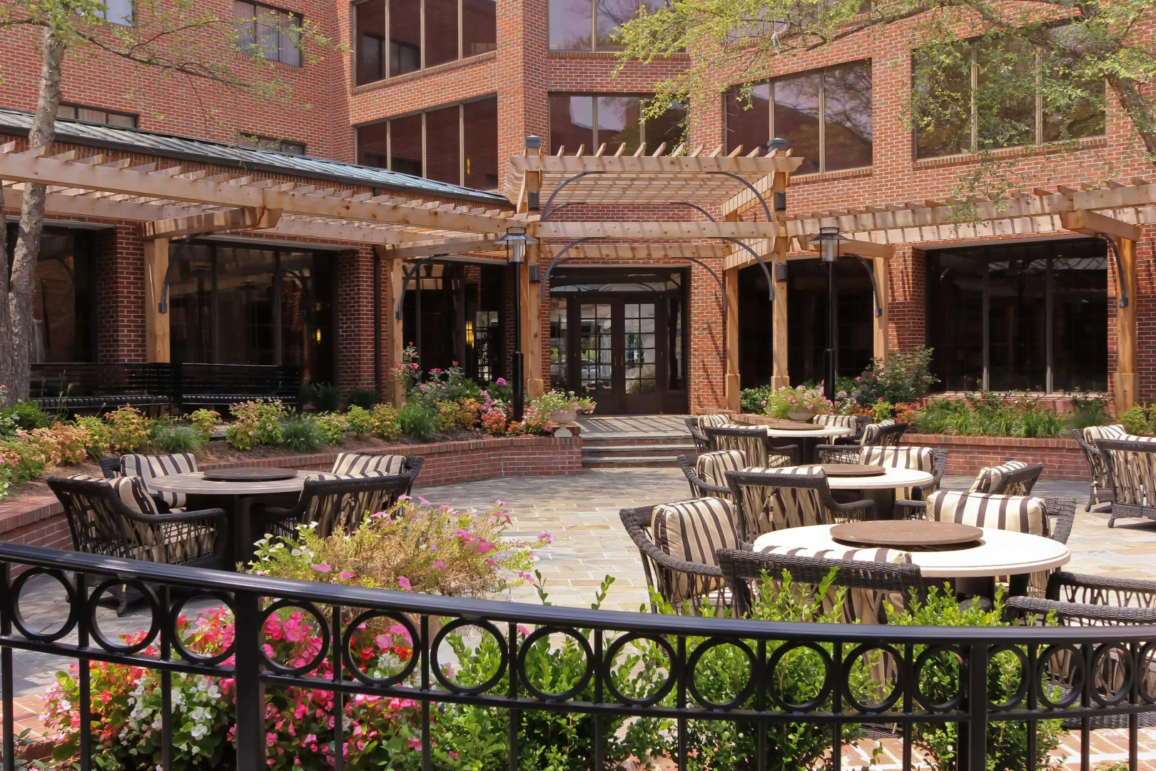 DoubleTree Suites by Hilton Charlotte - SouthPark