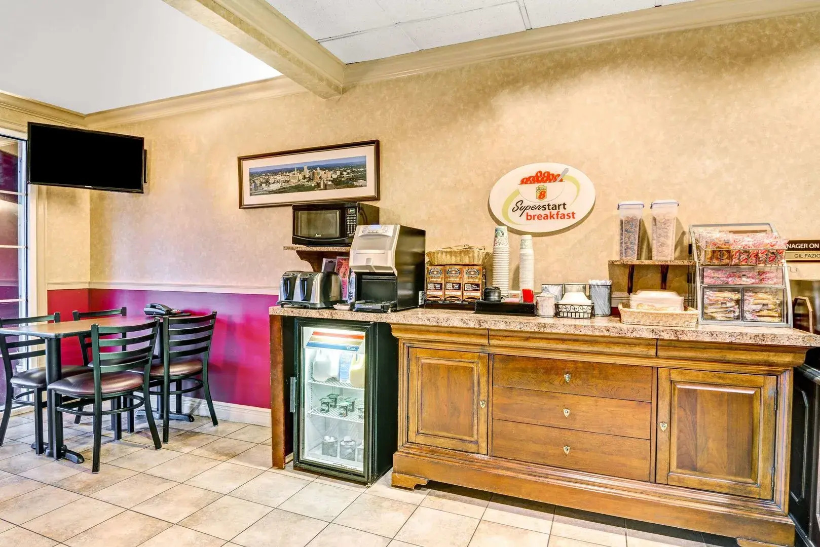 HomeSpring Inn & Studios