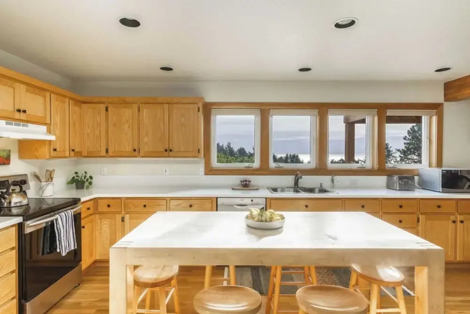 Seagrove by Avantstay Treetop Haven w/ Coastal Views